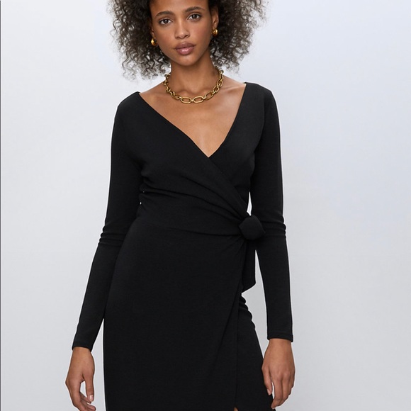 Aritzia Dress - Picture 2 of 8